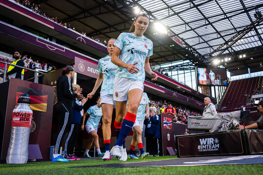 Ingrid Engen of Norway warms up