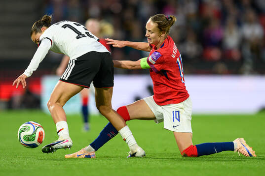Carlotta Wamser of Germany and Caroline Graham Hansen of