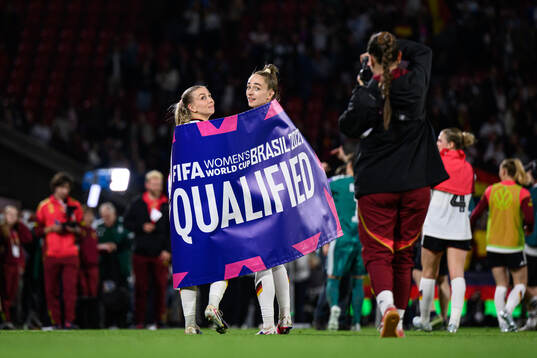 Sophia Kleinherne and Elisa Senß of Germany celebrate