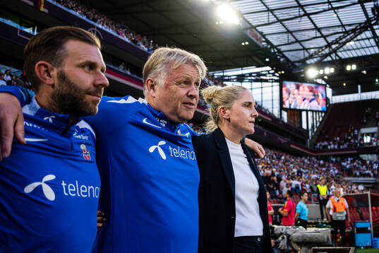 Assistant coach Mikey Harris, assistant coach Kjetil Lone