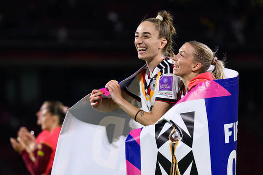 Sophia Kleinherne and Elisa Senß of Germany celebrate