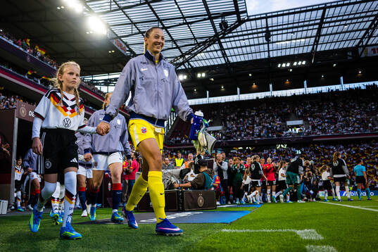 Goalkeeper Cecilie Fiskerstrand of Norway warms up