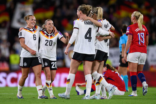 Lisanne Gräwe and Elisa Senß of Germany celebrate