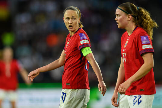Caroline Graham Hansen and Signe Gaupset of Norway