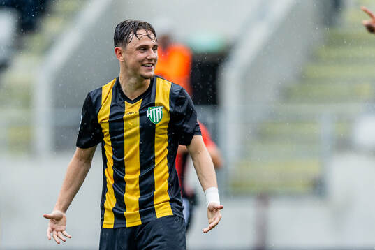 Hammarby TFFs Oskar Moczarny jublar