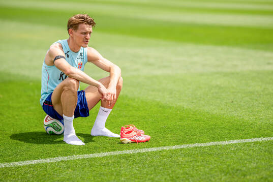 Bläddra bland fler bilder av Football, FIFA World Cup 2026, day -5, Norway, training
