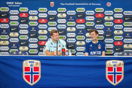 Alexander Sørloth and press officer Morten Morisbak