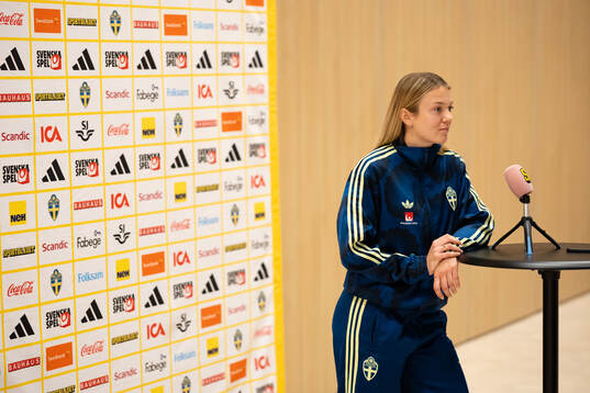 Beata Olsson at a press event with the women's national