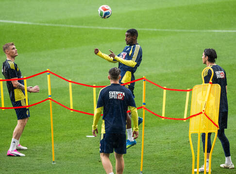 Eric Smith and Alexander Isak of the Swedish national