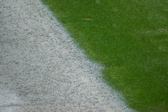 Rain at a training session with the Swedish national