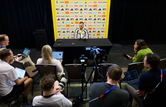 Bläddra bland fler bilder av Football, FIFA World Cup 2026, day -4, Sweden, Mixed Zone
