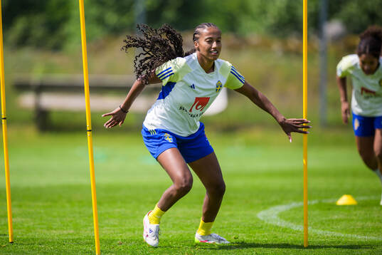 Cassandra Bogere of Sweden