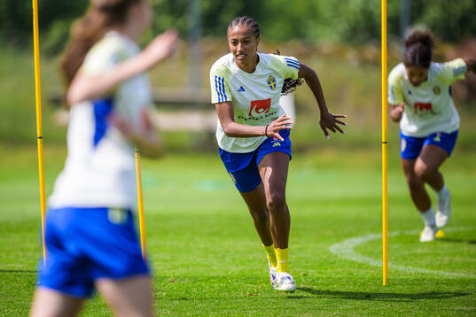 Cassandra Bogere of Sweden