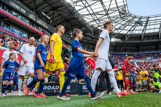 Fredrik Aursnes, goalkeeper Ørjan Håskjold Nyland and