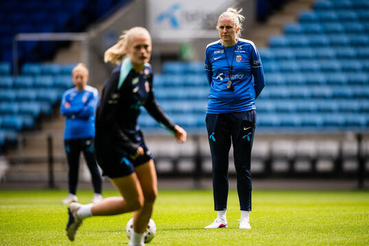 Head coach Gemma Grainger of the Norwegian women’s