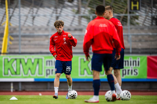 Niklas Jensen Wassberg of Norway warms up