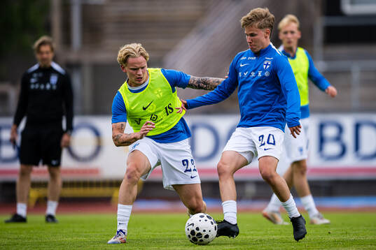 Miska Ylitolva and Otso Liimatta of Finland warms up