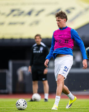 Ilari Kangasniemi of Finland warms up