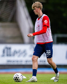 Niklas Fuglestad of Norway warms up