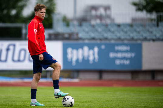 Kristian Lonebu of Norway warms up