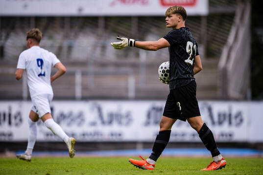 Goalkeeper Ukko Happonen of Finland