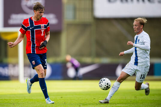Jens Hjertø-Dahl of Norway and Liam Möller of Finland