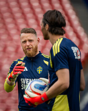 Goalkeeper Viktor Johansson and goalkeeper Jacob Widell