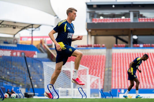 Alexander Bernhardsson of the Swedish national football