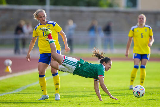 Tuva Skoog of Sweden and Daniela Janet Monroy Cortéz of