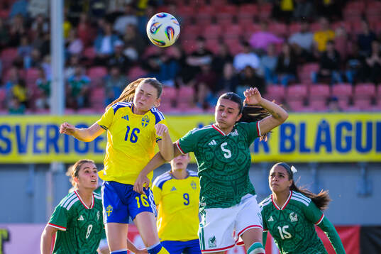 Svea Rehnberg of Sweden and Natalia Judith Colin Ruiz of