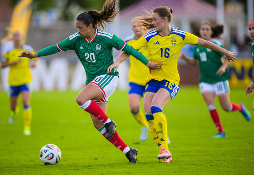 Maribel Flores Hernández of Mexico and Svea Rehnberg of