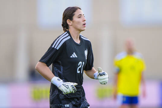 Goalkeeper Paola Naomi Manrique Mendoza of Mexico