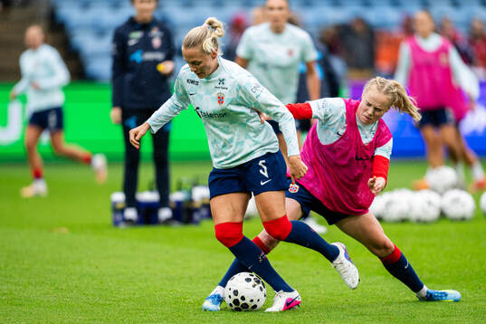 Guro Bergsvand and Julie Blakstad of Norway
