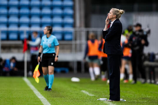 Head coach Gemma Grainger of Norway