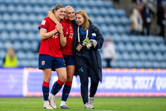 Signe Gaupset and Cathinka Tandberg of Norway