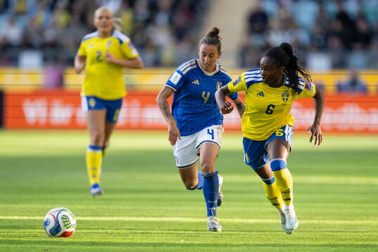 Federica D'Auria of Italy and Monica Jusu Bah of Sweden