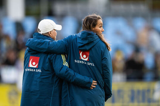 Senior advisor Marika Domanski Lyfors and Kosovare Asllani