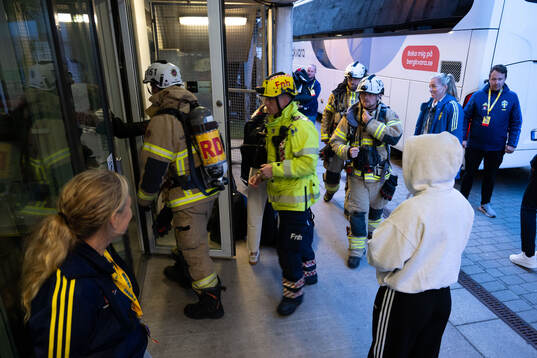 Fire fighters arrive