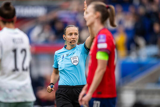 Ivana Projkovska, referee
