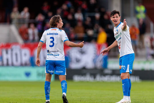 IFK Värnamos Axel Björnström och Marcus Antonsson deppar