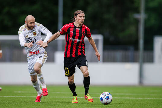 Östersunds Curtis Edwards och Nordic Uniteds Elias