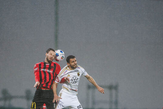Nordic Uniteds Niklas Söderberg och Östersunds Amar Begic