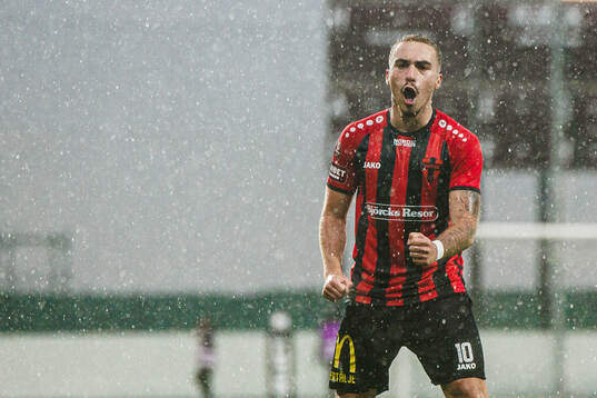 Nordic Uniteds Lorent Mehmeti jublar