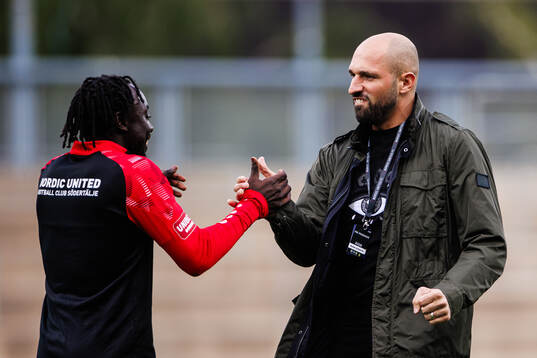 Nordic Uniteds Kalipha Jawla och sportchef Dejan Garaca