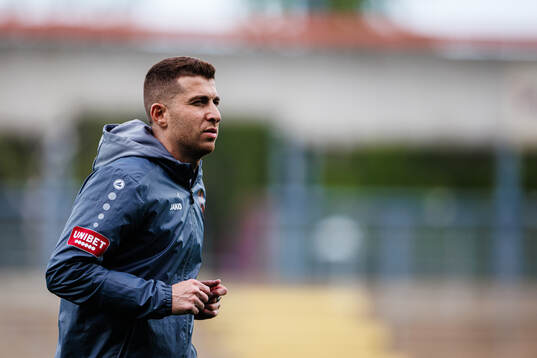 Nordic Uniteds tränare Steven Younan