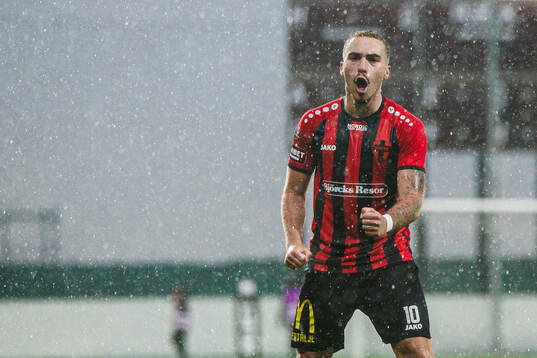 Nordic Uniteds Lorent Mehmeti jublar