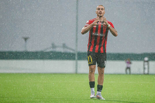 Nordic Uniteds Lorent Mehmeti jublar