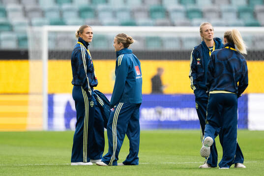 Fridolina Rolfö, Beata Olsson, Amanda Ilestedt and Rebecka