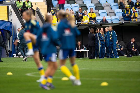 Kosovare Asllani and Nathalie Björn of Sweden