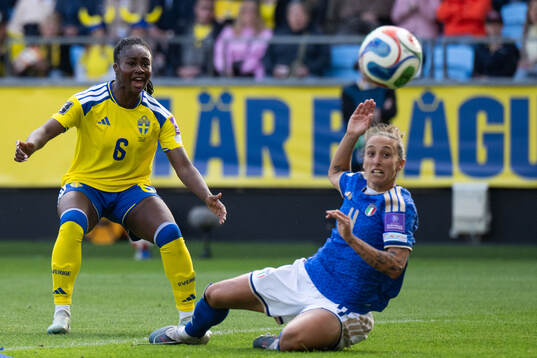 Federica D'Auria of Italy scores 0-1 behind Monica Jusu Bah